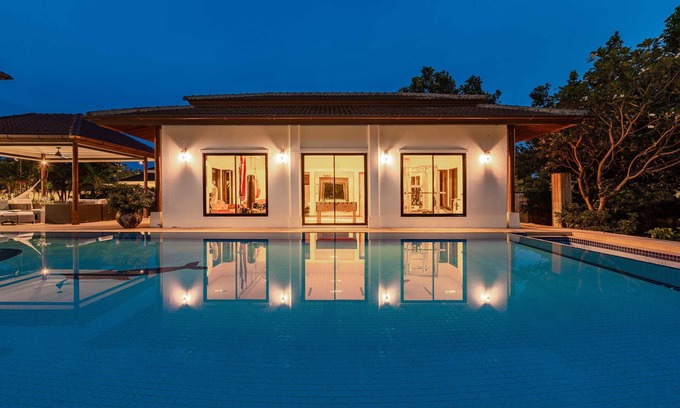 Hua Hin Villa | Large 6 Bed Luxury Villa on the Golf Course (PHJ)