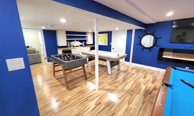 Brewster House | Large and Luxurious Cape Cod Escape at Rocky Hill