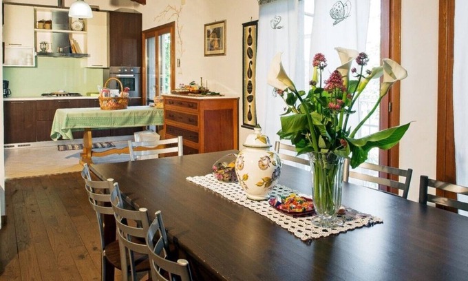Rimini Apartment | Large apartment in villa for 8/10 people on the green hill of Rimini
