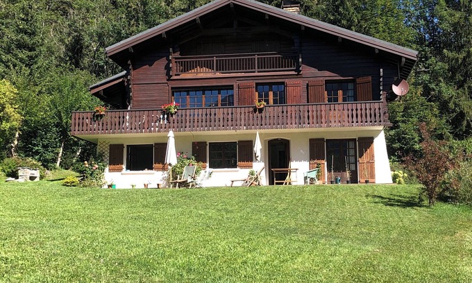 Les Contamines-Montjoie Ski Chalet | Large, comfortable family chalet facing the Dômes de Miage for 15 people