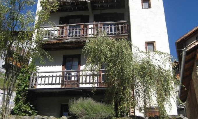 Le Tretien House | Large picturesque house with garden. Max 12 p.