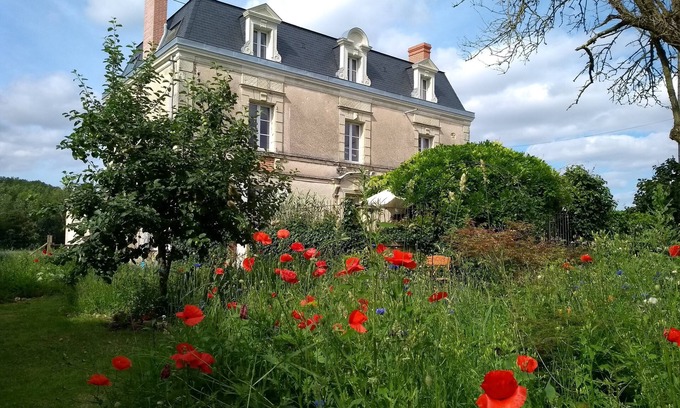 Misse House | Large country mansion with chef's kitchen in Loire wine and chateau region