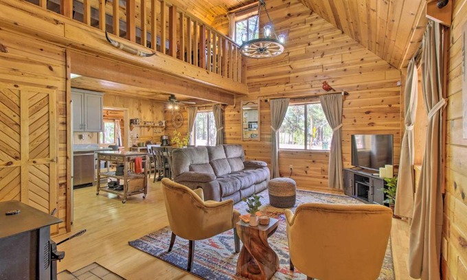 Show Low House | Large Deck, Grill Pet-Friendly Show Low Retreat!