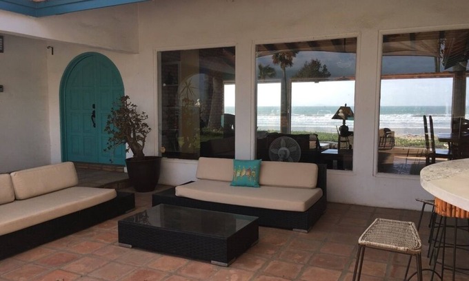 Lengueta Arenosa Villa | Large entertainment area inside and out. Event property