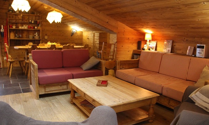 Les Avanchers-Valmorel Condo | Large family chalet on the slopes