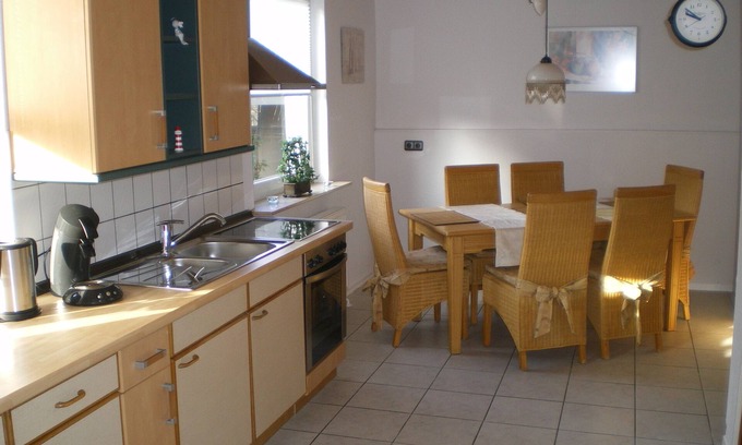 Loxstedt Apartment | Large family-friendly apartment * near Bremerhaven