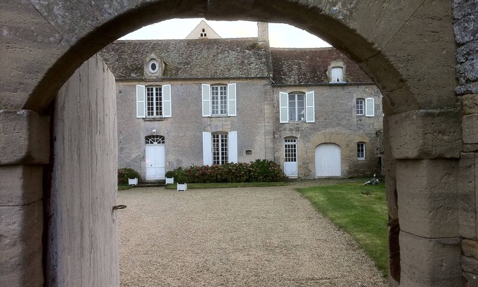 Ver-sur-Mer Other | Large family home, 2 kilometers from the sea. D-Day 1944 and Char à voile.