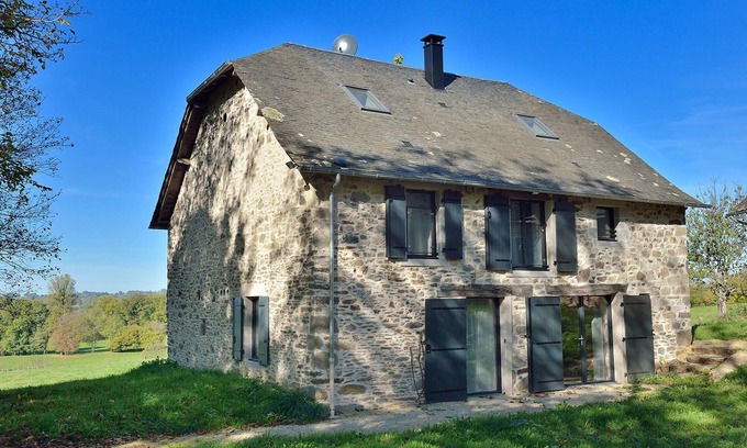 Saint-Germain-les-Vergnes House | Large capacity cottage, dare calm and change of scenery in Corrèze