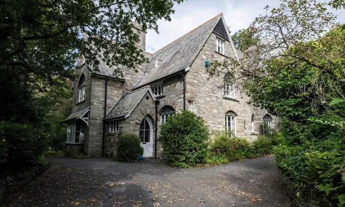 Saint Columb Major House | Large Grade II Listed House & Garden, nr Beaches