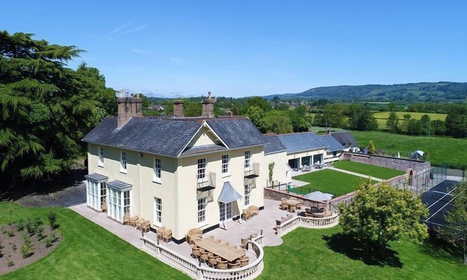 Bishops Lydeard House | Large holiday house, 10 en-suite rooms, indoor pool, tennis court, hot tub and cinema room