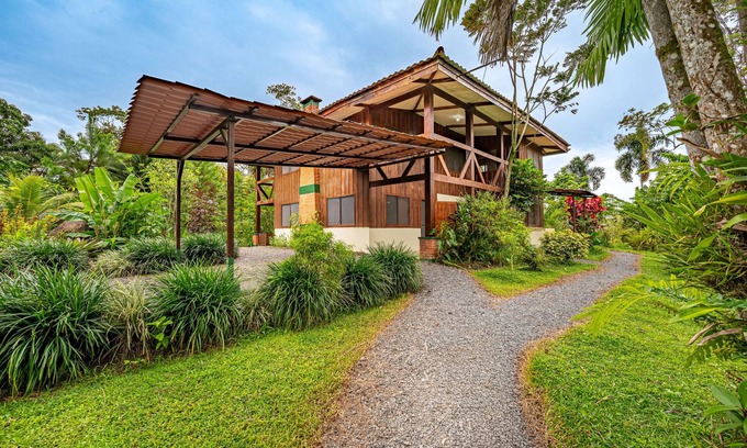 Rio Cuarto de Grecia House | Large Home Set Into Lush Landscape with Private Pool & Gorgeous Deck Area