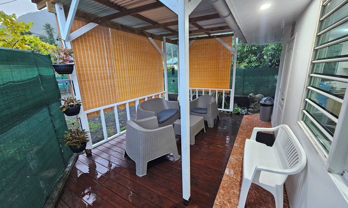Taiarapu-Ouest House | Large house 5 minutes from the mythical Teahupoo wave. Ideal for families