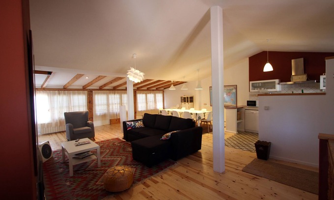 Albelda de Iregua House | Large house with three bedrooms, fully equipped kitchen and garden