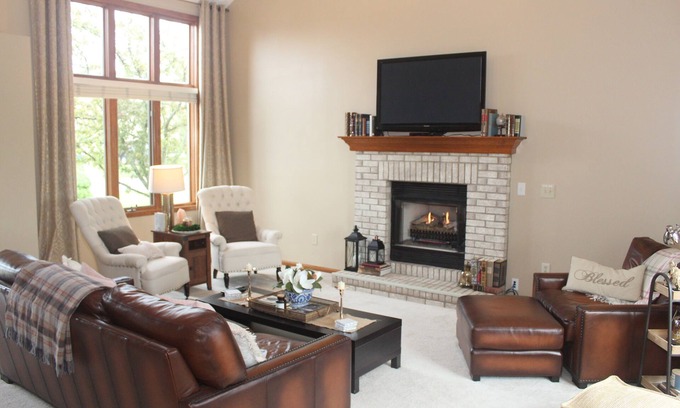 Saint Marys  Allen County House | large house, fenced yard, patio