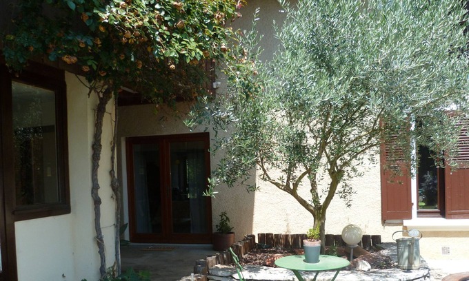 Saint-Marcellin Vercors Isere Communaute House | Large independent bedroom in peaceful country house