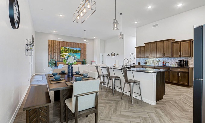 Biggs Field House | Large Modern Mid-Century Getaway 5 Bed Rooms Outdoor Grille
