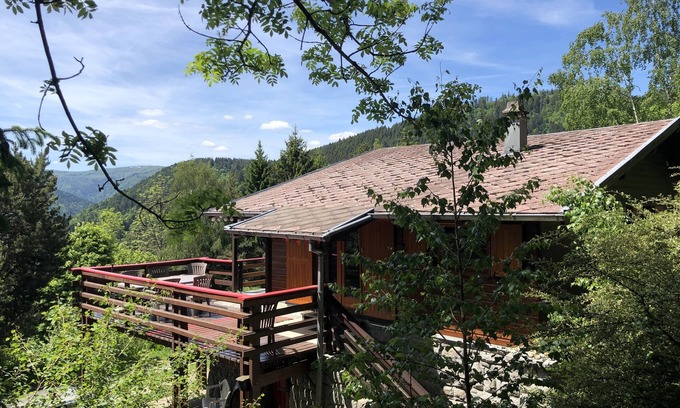 Muhlbach-sur-Munster Ski Chalet | Large mountain chalet in the heart of nature, panoramic view, near COLMAR.