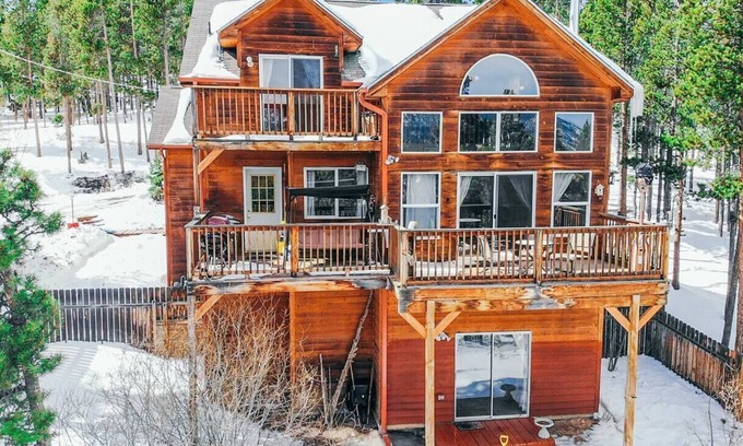 Black Hawk Cabin | Large Mountain Cabin → Black Hawk -> Amazing Views