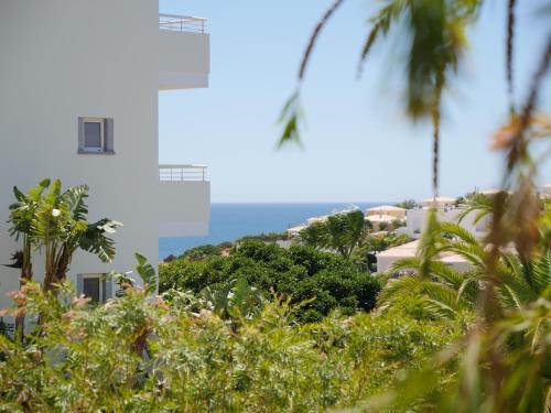 Porto de Mos Apartment | Large Penthouse Near Porto de Mos Beach With Magnificent Views In Lagos