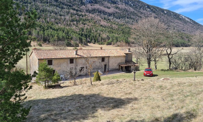 Caille House | Large renovated farm