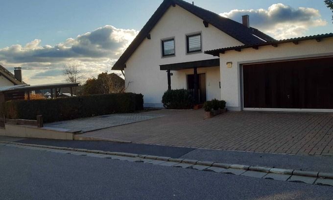 Ebermannsdorf Apartment | Large, spacious vacation apartment in Ebermannsdorf