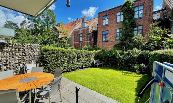 Saint Pauli House | Large townhouse with garden in the middle of St.Pauli