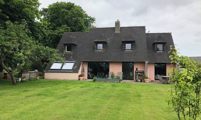Plounevez-Lochrist House | Large unoverlooked house in wooded garden 3km from beaches