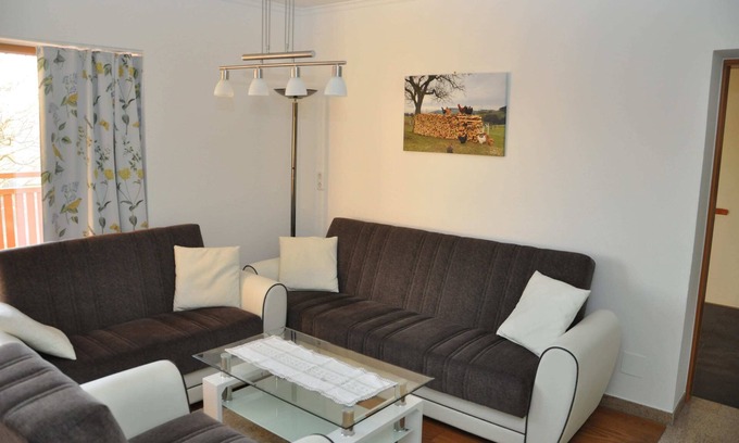 Ertl Apartment | Large vacation apartment (150sqm) with balcony for up to 6 people
