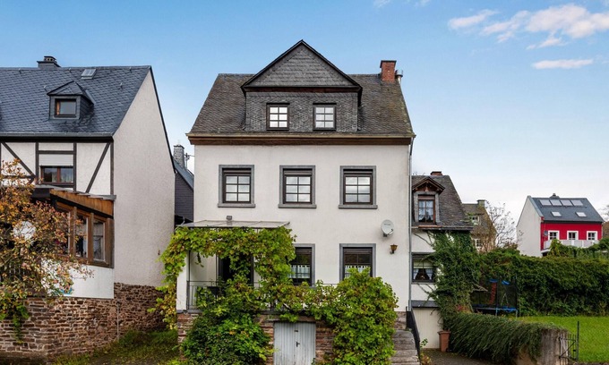 Senhals House | Large vacation home in beautiful Nehren on the Moselle