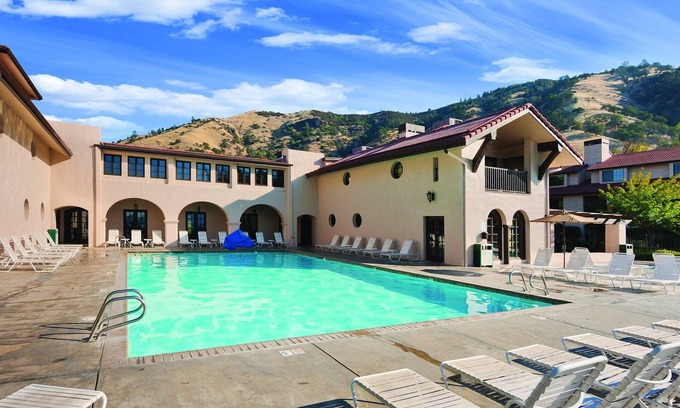 Nice Resort | Largest freshwater lake!