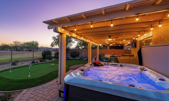 Villages At Queen Creek House | Las Polinas Golf Course! Putting Green, Hot Tub, Outdoor Kitchen & TV!