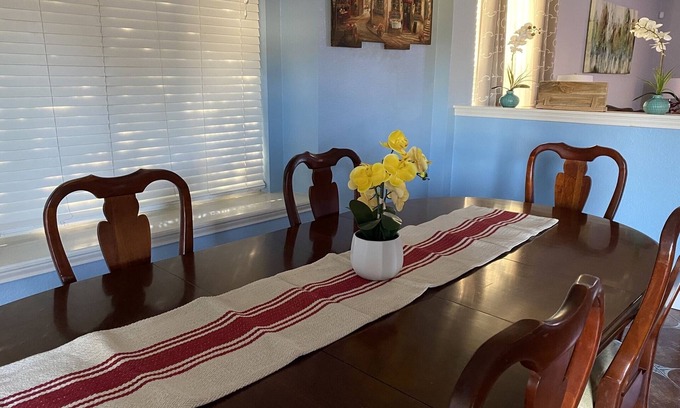 Cambridge Heights House | Las saetas Round Rock Extended Stay entire house 3bd 2.5 bath