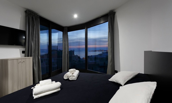 Gallipoli Apartment | LAST MINUTE DEAL - SEA FRONT PENTHOUSE GALLIPOLI SALENTO WITH 250SQM TERRACE