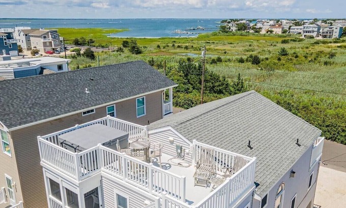South Beach Haven House | Last week of August open ! Rate discounted Call Alan @ 732-735-4324 nNew Pool