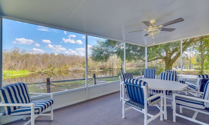 Floral City House | 'Laurel on the Lakes' Floral City Escape w/Canoe!
