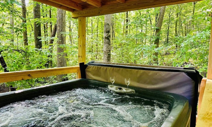 Cosby Cabin | Laurelwood Luxury Cabin Hot Tub