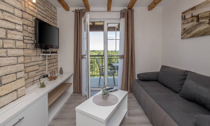 Kaldanija Apartment | Lavanda 1, Peacefull apartment with swimming pool