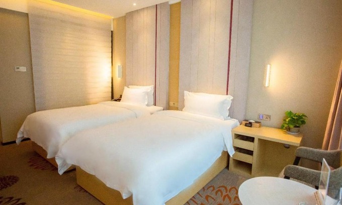 Donggang District Hotel | Lavande Hotel Rizhao Haiqu East Road RT-Mart Store