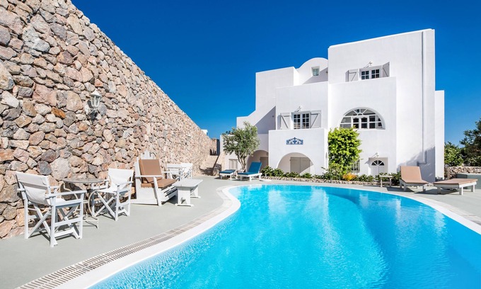 Perissa Bed & Breakfast | LavaRock Villa