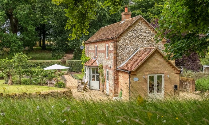 Deepdale Cottage | Lavender Cottage, Burnham Market, Norfolk