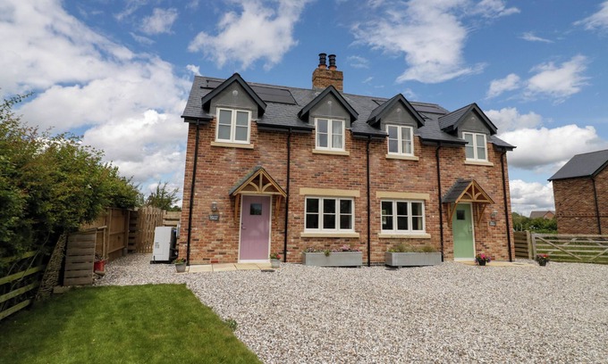 Oxhill Cottage | Lavender Cottage