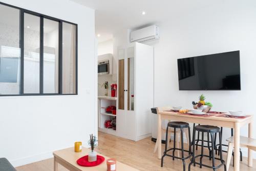 Quartier du Gros-Caillou Apartment | Lavie Maison Eiffel AC Hot Tub