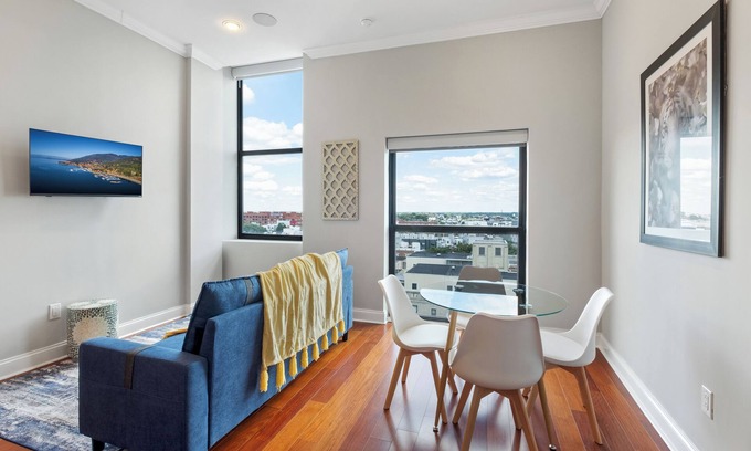 Poplar Apartment | Lavish 1BR w/Pool & Gym Access