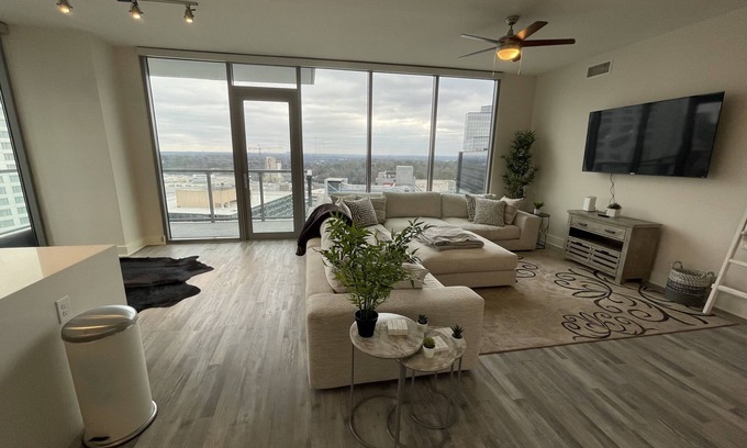 Lenox Apartment | Lavish high-rise penthouse
