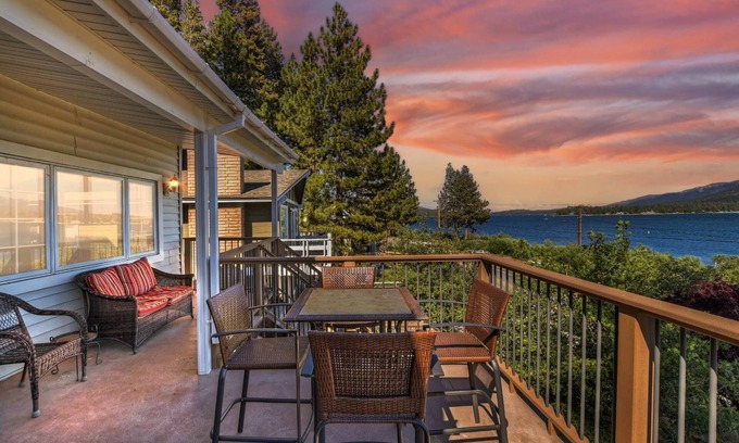 Fawnskin Cabin | Lazy Lake by Destination Big Bear: Million Dollar Views in Fawnskin Nestled to National Forest!