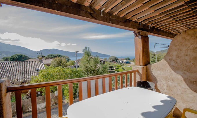 Residences du Golfe de Lava Apartment | Le Balagna 80m from the Beach – Sea and Mountain View, Private Terrace, Air Conditioning and Wi-Fi
