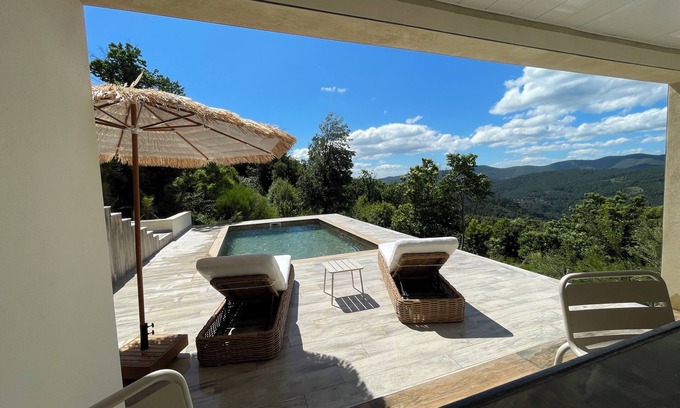 Lamelouze Villa | Le Belvédère Cévenol -2 Pers. Piscine/jacuzzi- Vue Exceptionnelle Calme Absolue