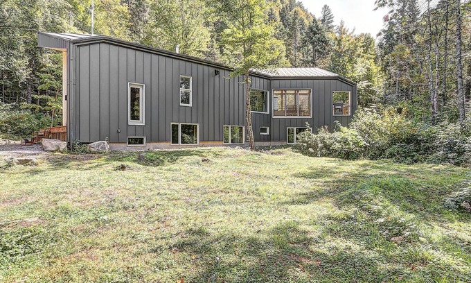 Saint-Raymond Ski Chalet | LE Berm Au Chalet De La Vallée