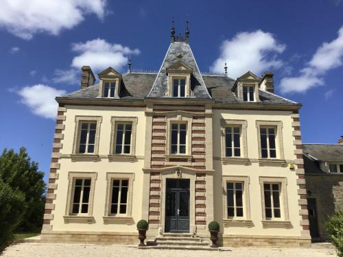Asnieres-en-Bessin Bed & Breakfast | Le Bourg