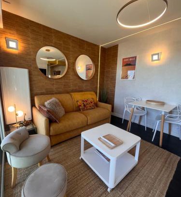 Courtoisville-Sillon-Moka Apartment | Le Cézembre, au pied de la plage